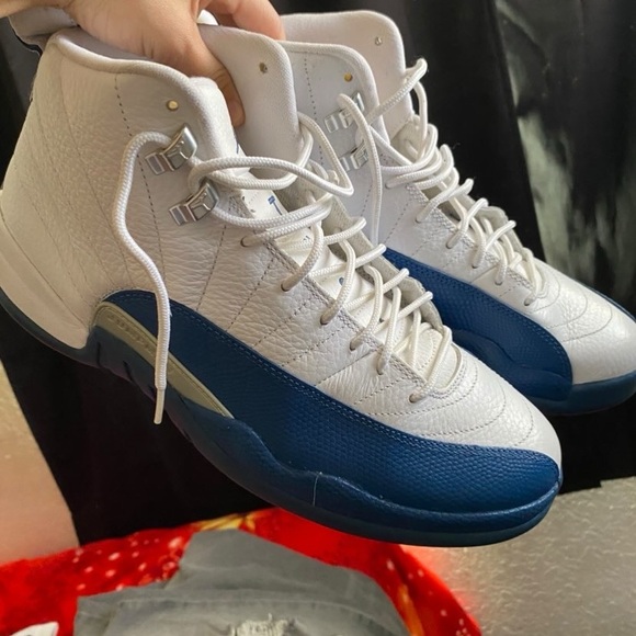Jordan Athletic Shoes White and Blue